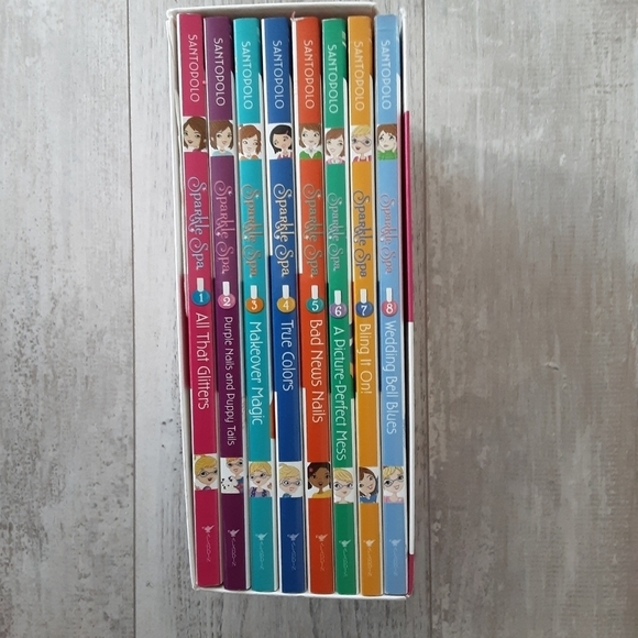 Sparkle Spa Glitter & Glam Book Set 8 Books - Picture 4 of 5